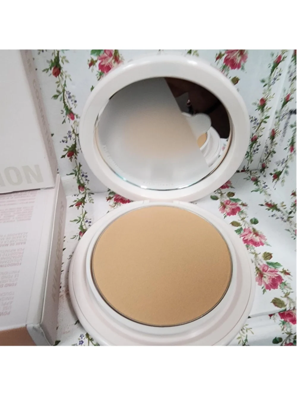 Kyle Cosmetics Natural Glow Powder Foundation in shade 4C #kylecosmetics #founda